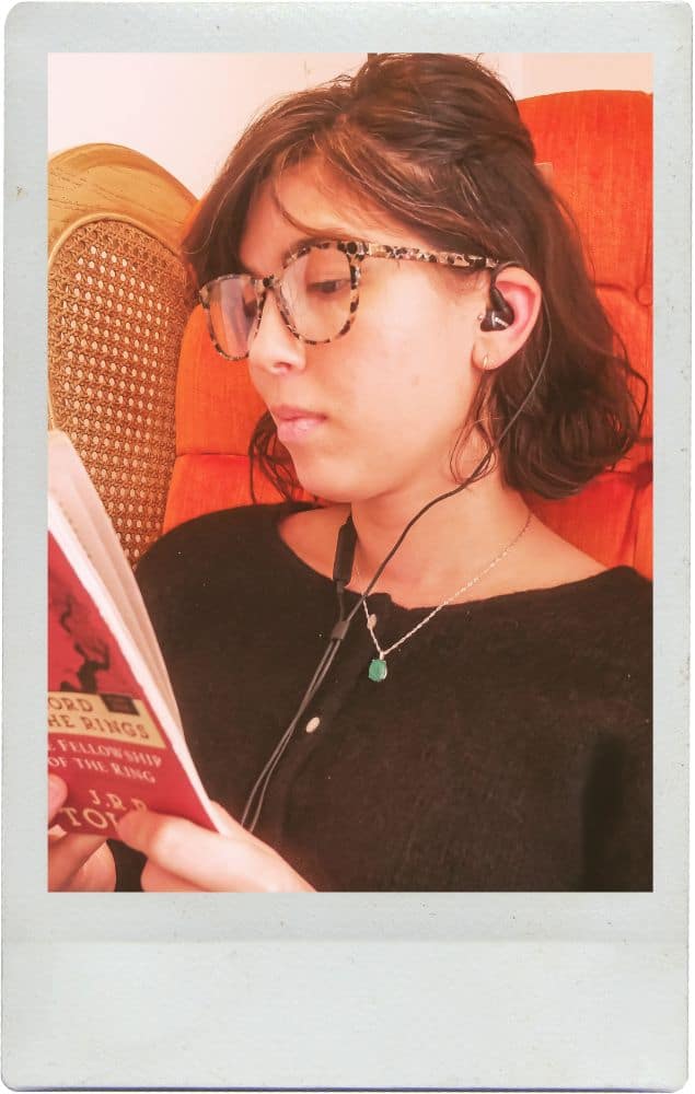 Choosing the Best Headphones While Traveling